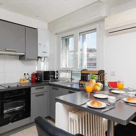 Sunny Mood Yourhosthelper アパート *