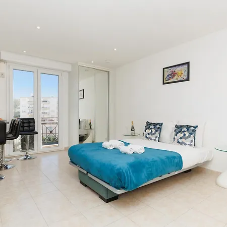 Sunny Mood Yourhosthelper Daire *